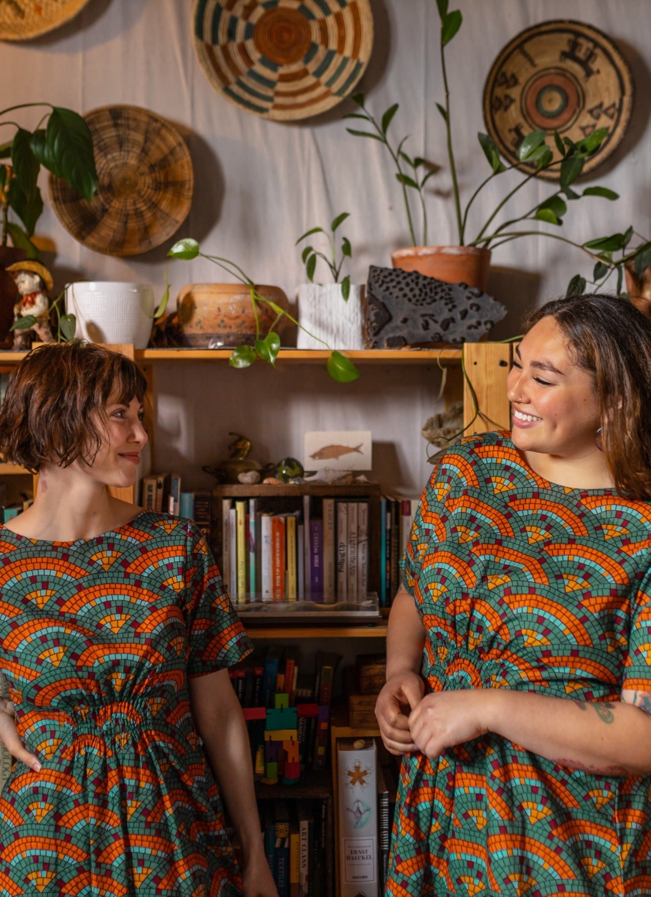 Artsy Traveler Midi Dress - Mosaic Fan