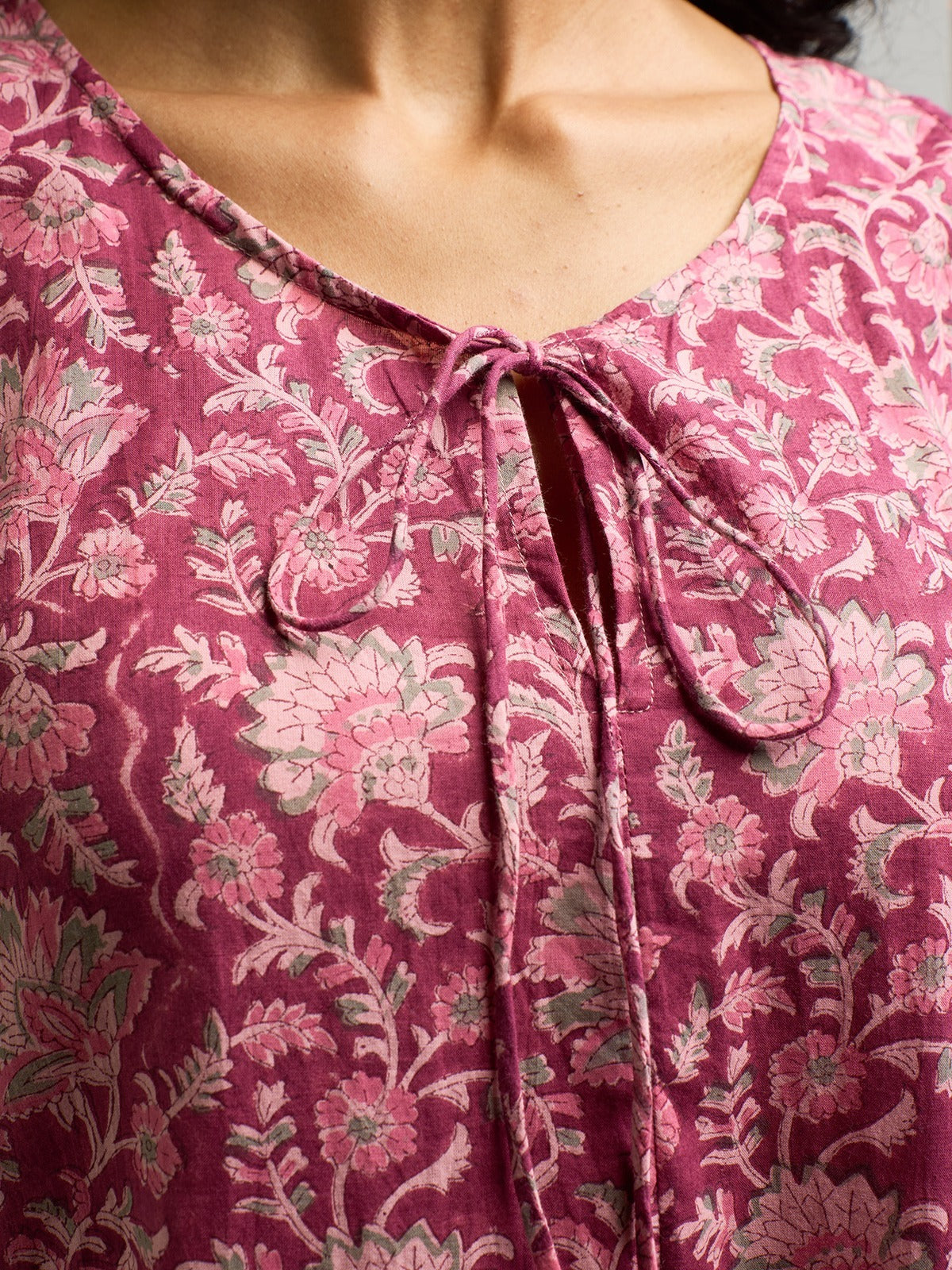 Thais Tiered Sleeveless Dress - Magenta Vine Floral