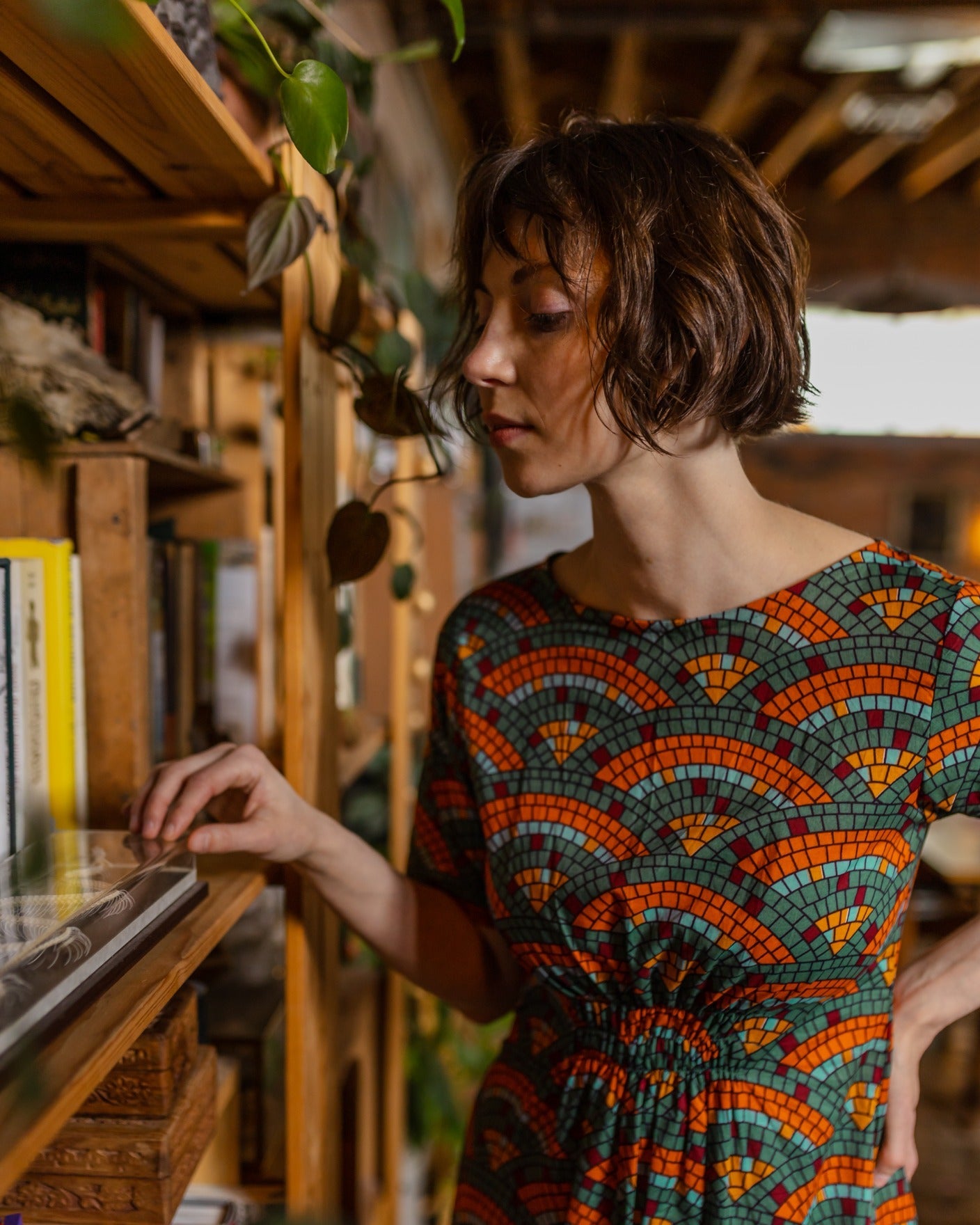 Artsy Traveler Midi Dress - Mosaic Fan