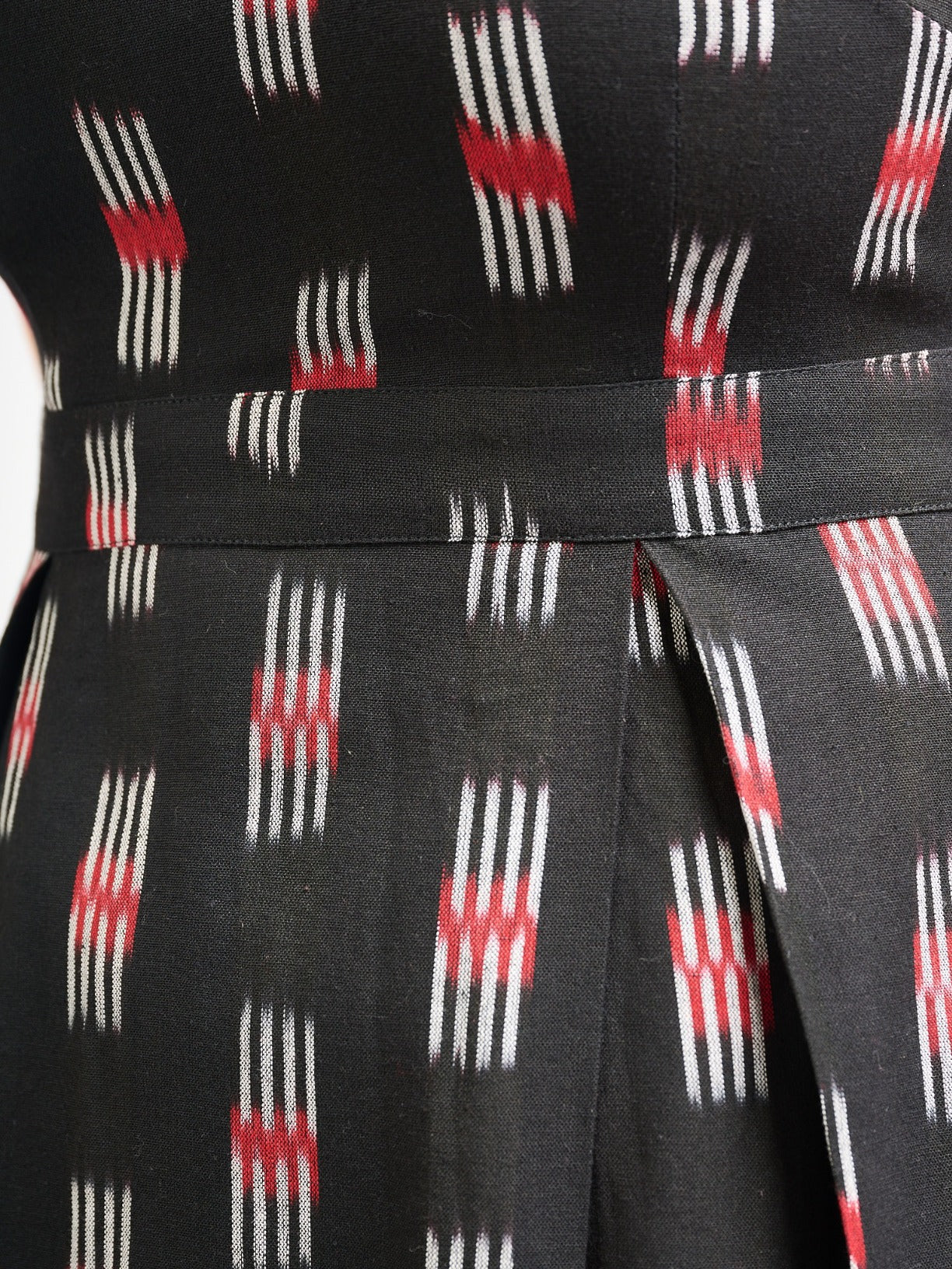 Vintage Pleat Dress - Black Ikat